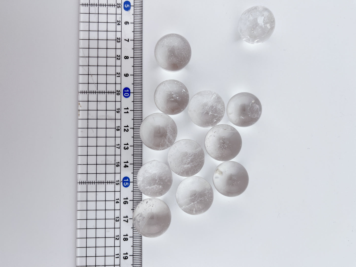 Manikaran Quartz sphere C【MA038C】★ランダム発送