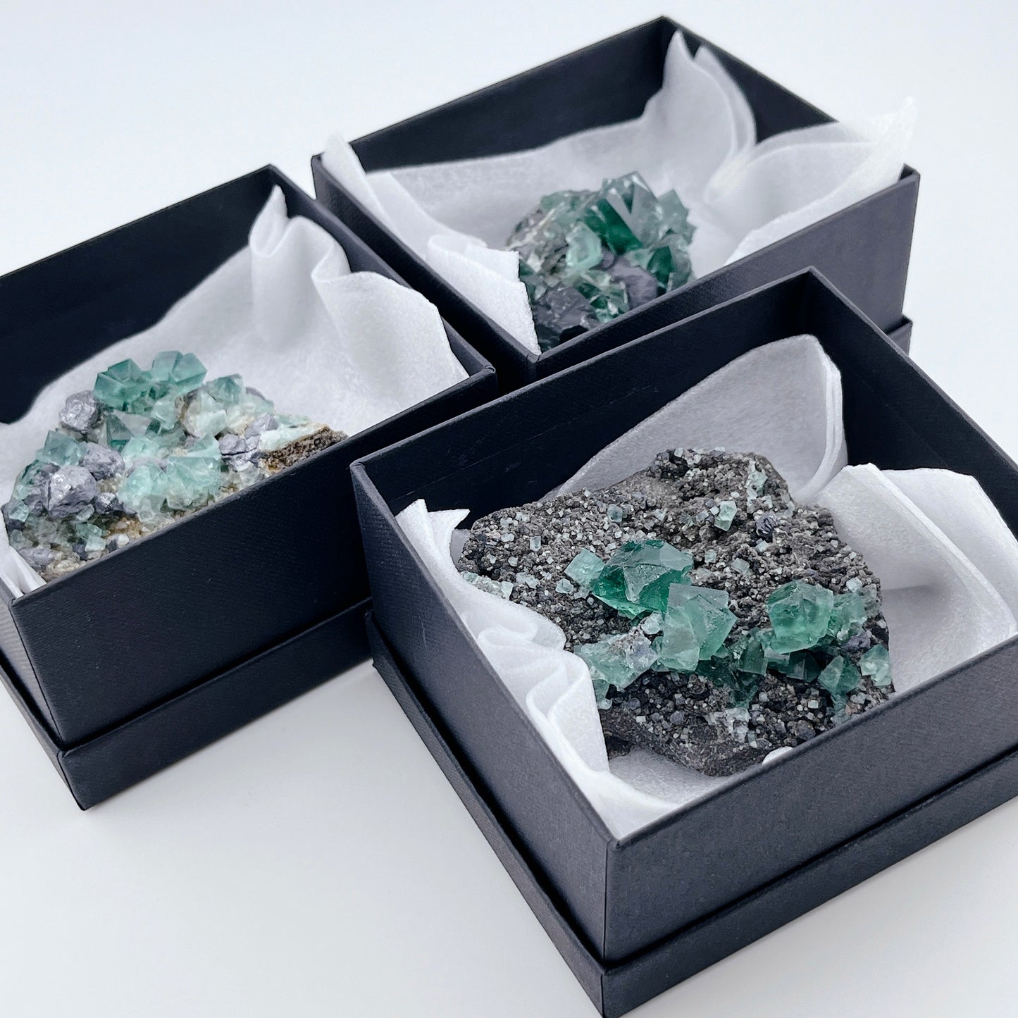 Diana Maria Fluorite (32000)【FO021A~C】