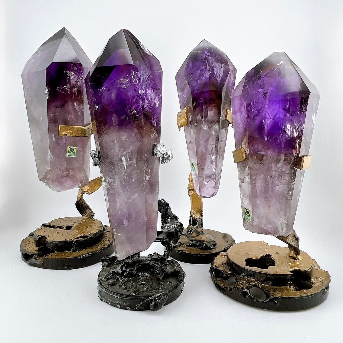 Phantom Amethys point with stand (23000~25000)【AM024A~D】