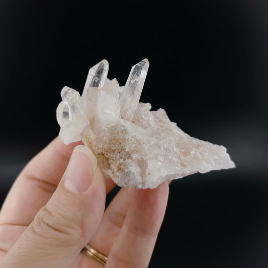 Manikaran Quartz cluster 【MA030】